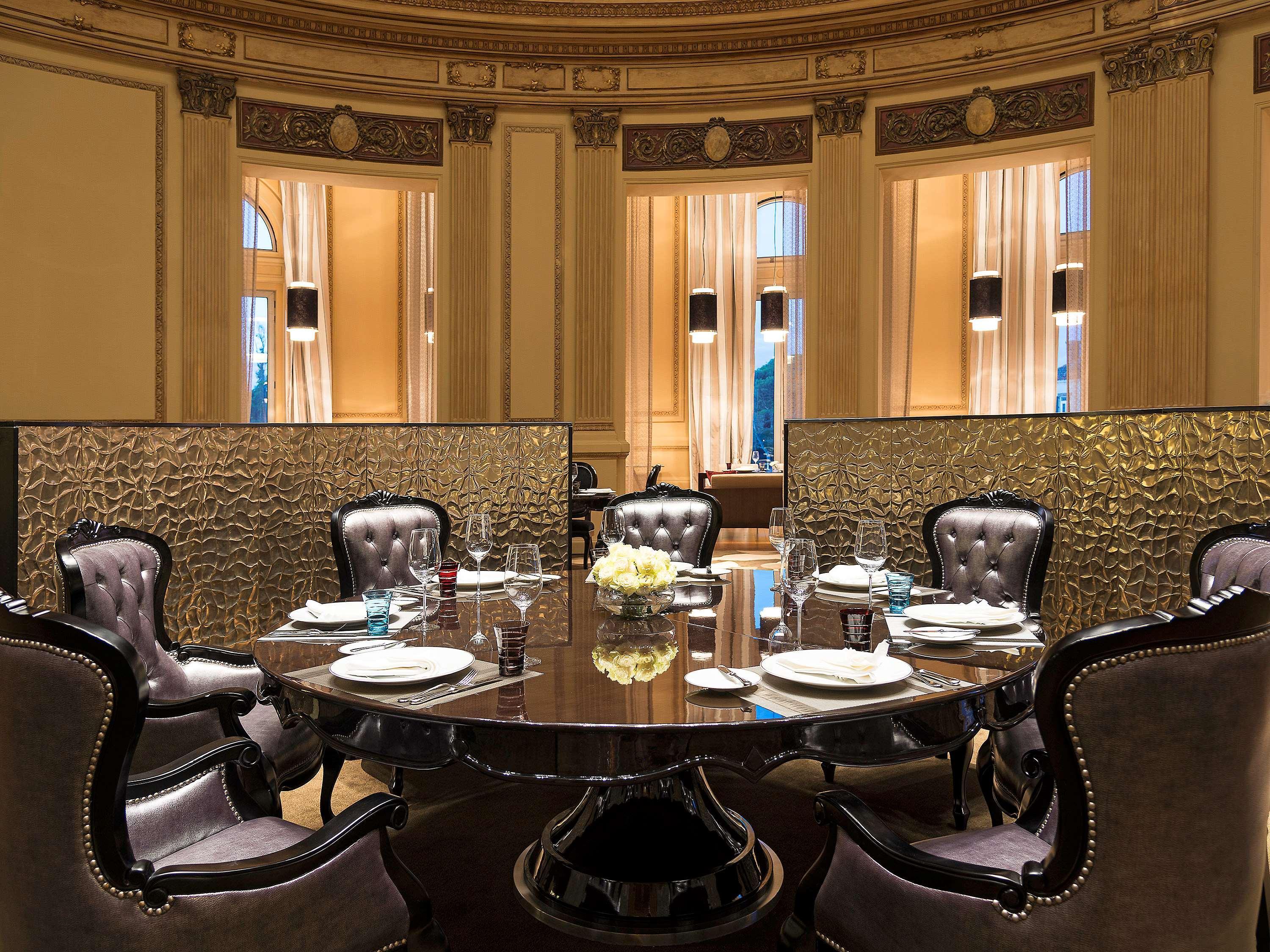 Sofitel Montevideo Casino Carrasco & Spa Buitenkant foto The restaurant's interior