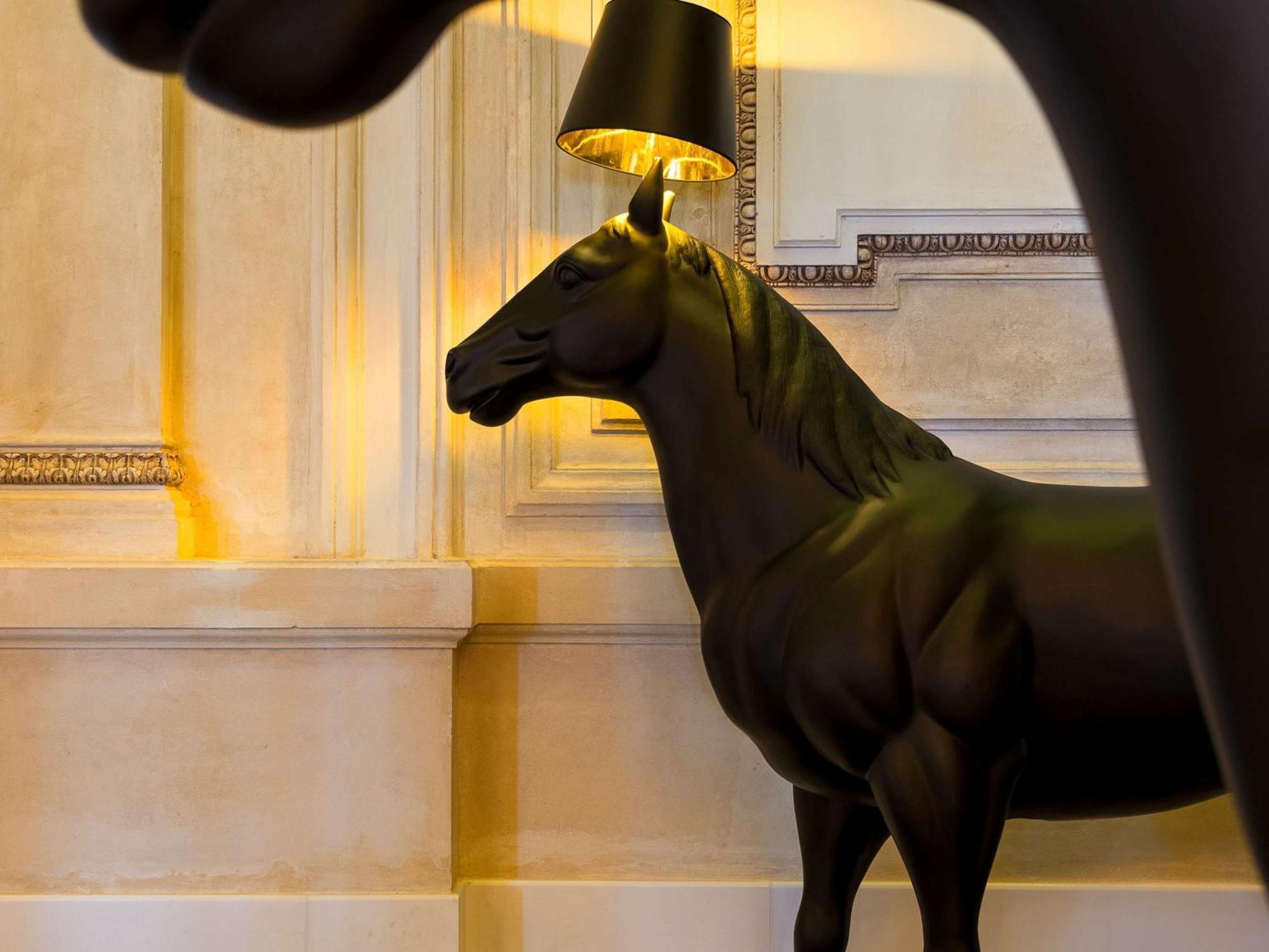 Sofitel Montevideo Casino Carrasco & Spa Buitenkant foto The horse lamp