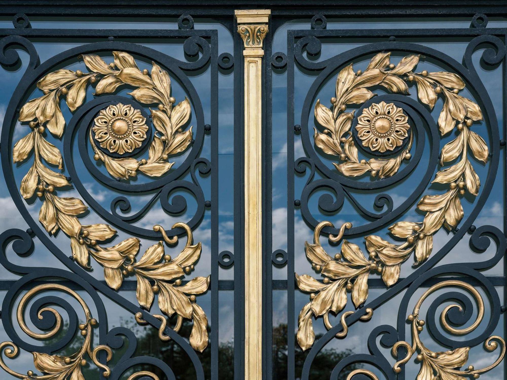Sofitel Montevideo Casino Carrasco & Spa Buitenkant foto Wrought iron gate