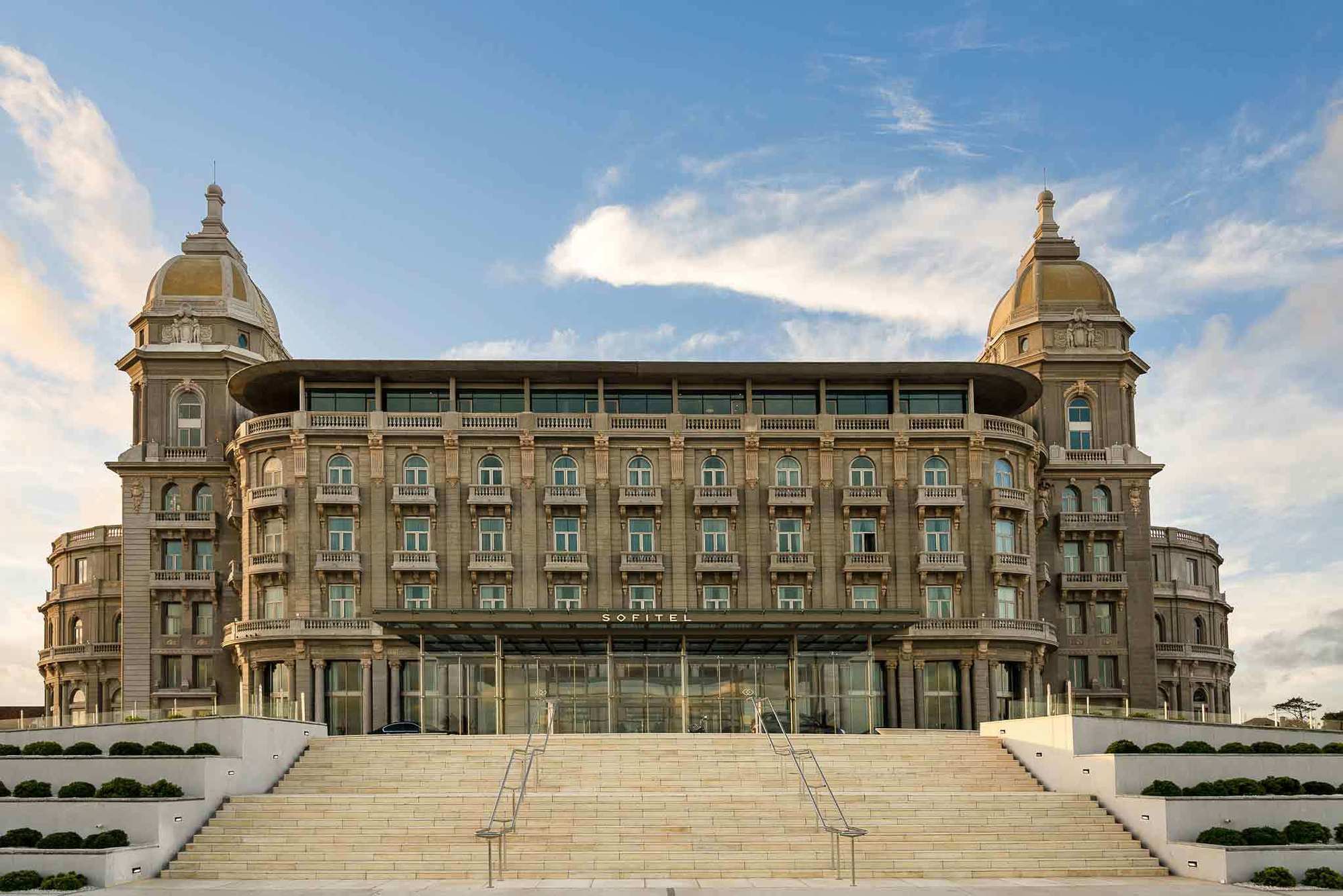 Sofitel Montevideo Casino Carrasco & Spa Buitenkant foto The Grand Hotel